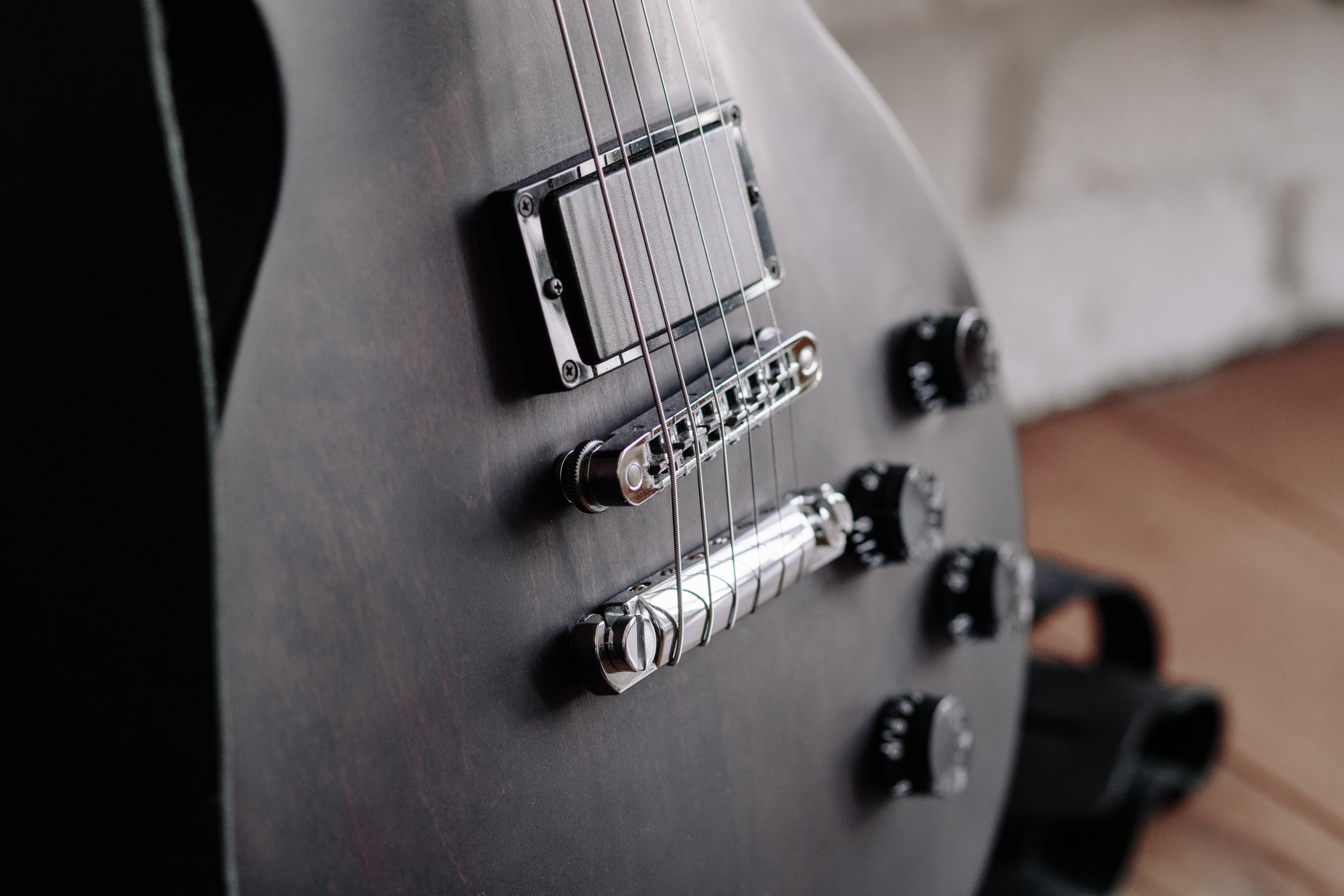 エレキギター ベースの修理費用 値段相場や期間 Repairs リペアーズ