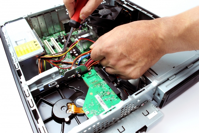パソコン修理出すならメーカー 家電量販店 期間やデメリット比較 Repairs リペアーズ