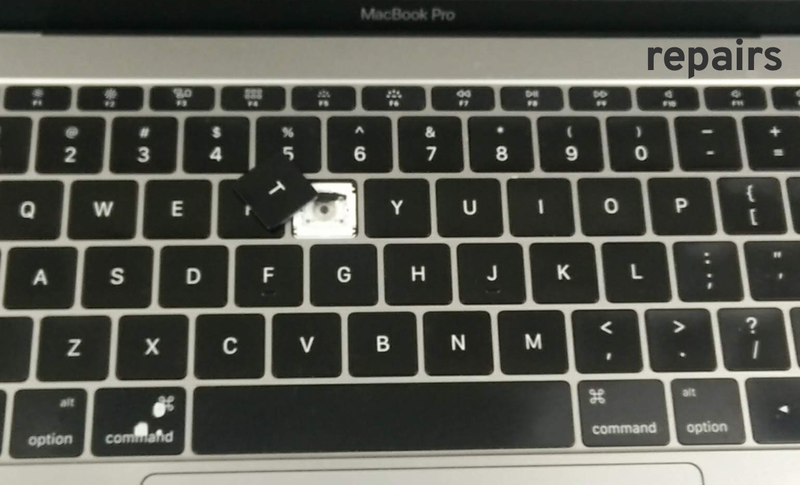 MacbookProのキーボードが壊れた！修理する？いや、交換プログラム対象かも？